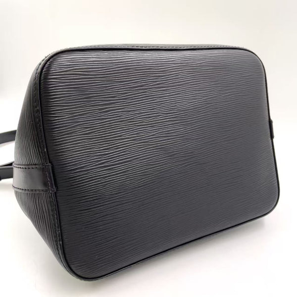 LOUIS VUITON Petit Noe Epi Noir Shoulder bag — vue 2