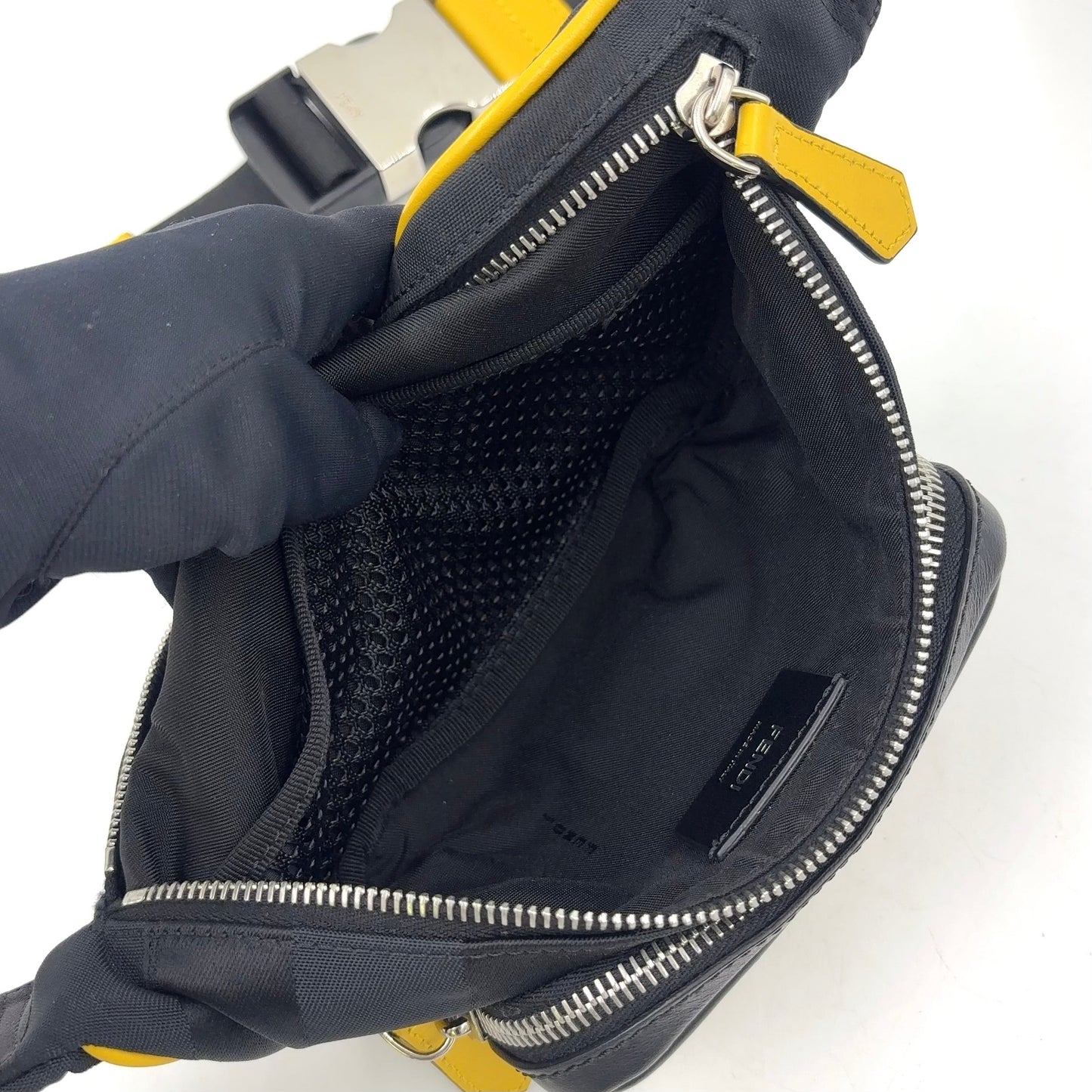 FENDI Body Bag cuir et nylon jaune et noir