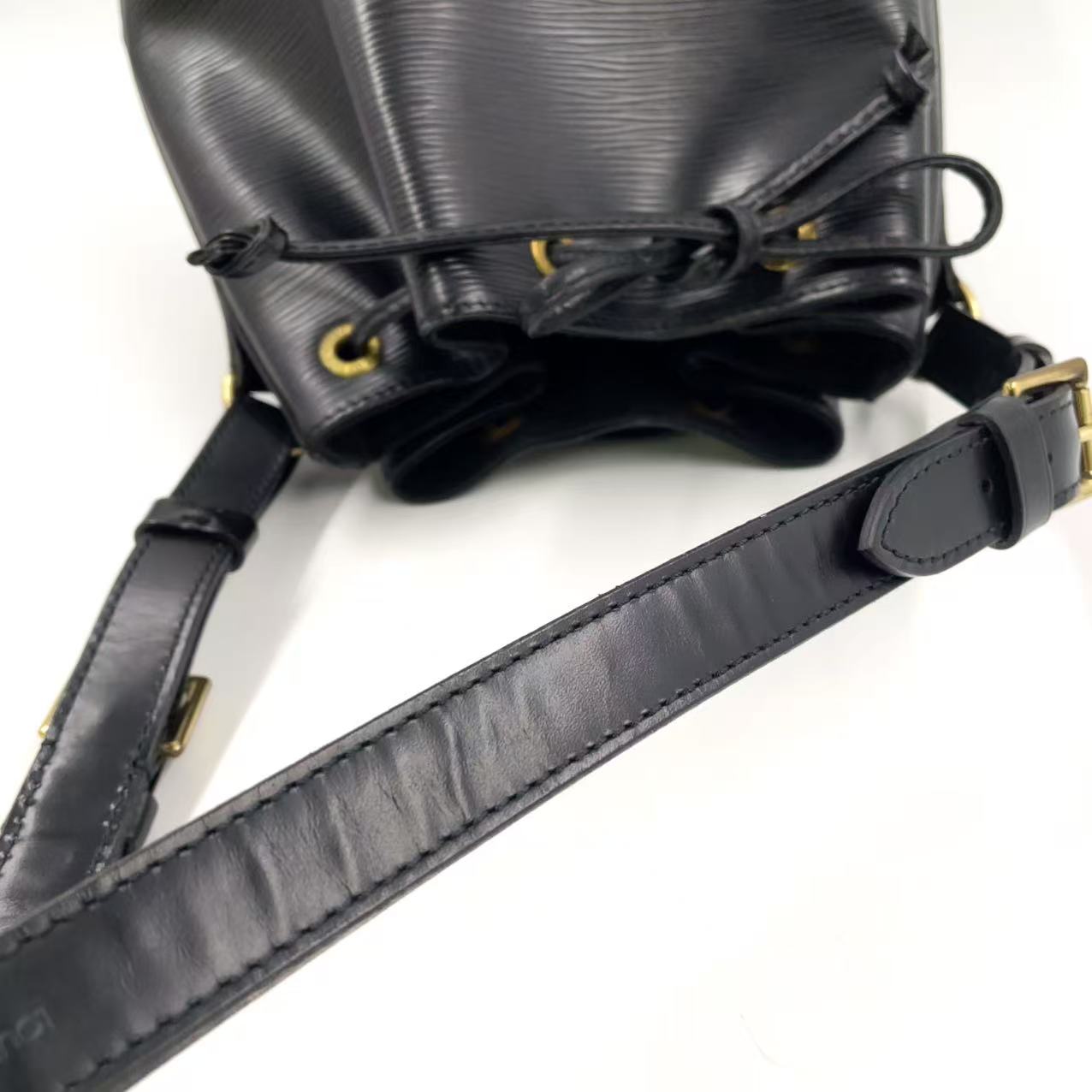 LOUIS VUITON Petit Noe Epi Noir Shoulder bag