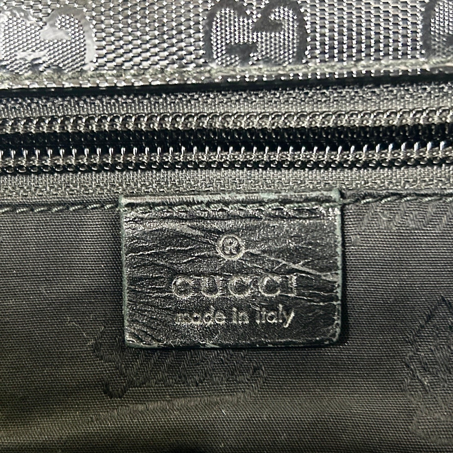GUCCI GG Imprimé Shoulder Bag noir cuir