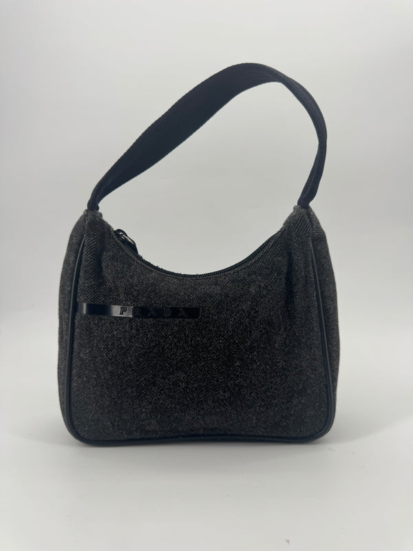PRADA HAND POUCH — vue 2