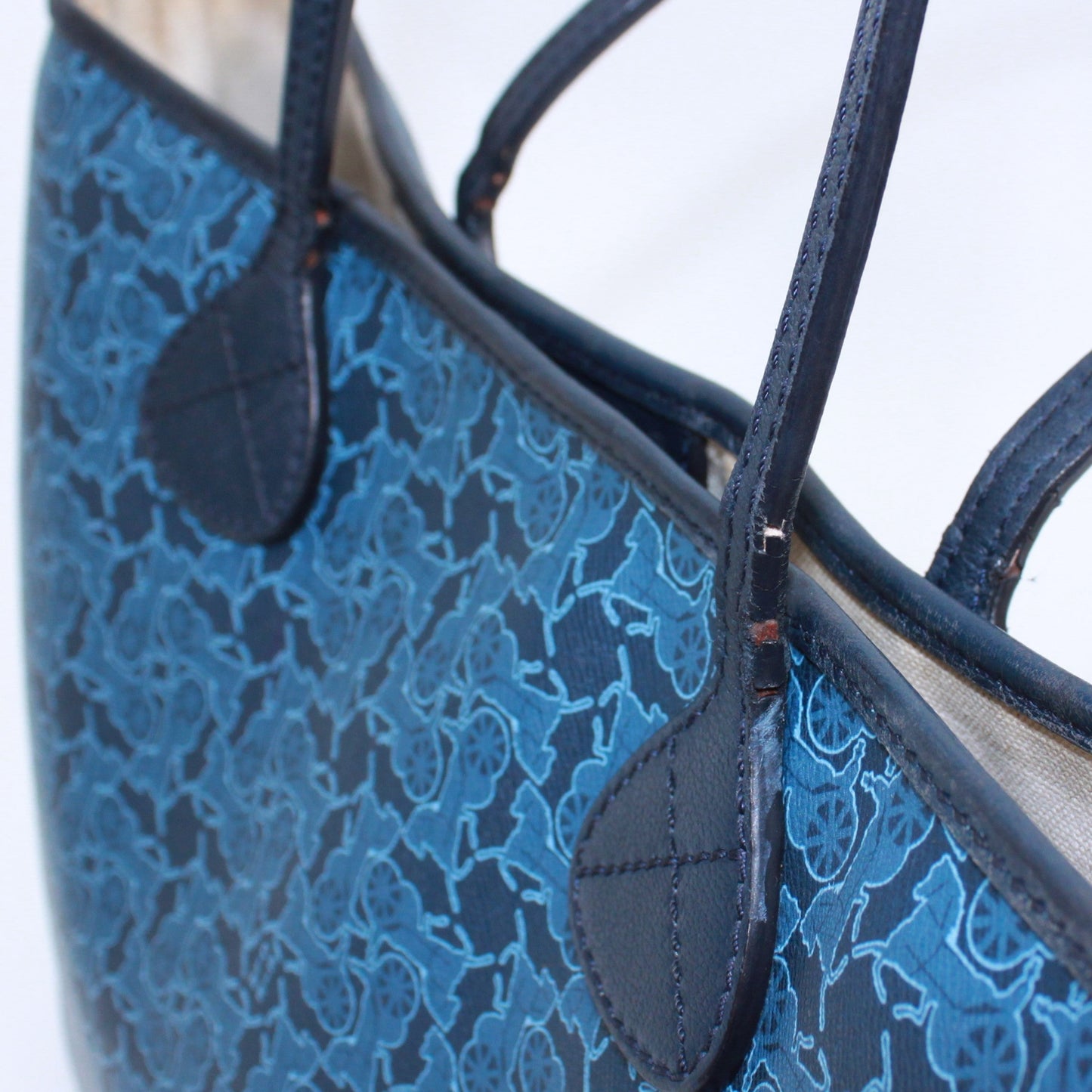 CELINE Carriage Pattern Tote Bleu Cuir
