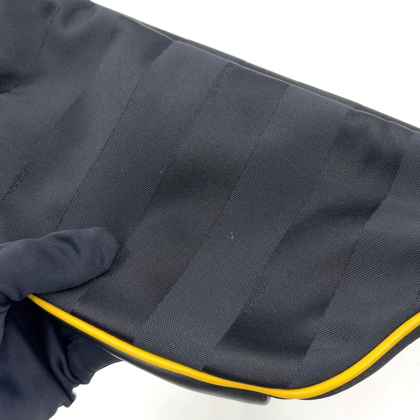 FENDI Body Bag cuir et nylon jaune et noir