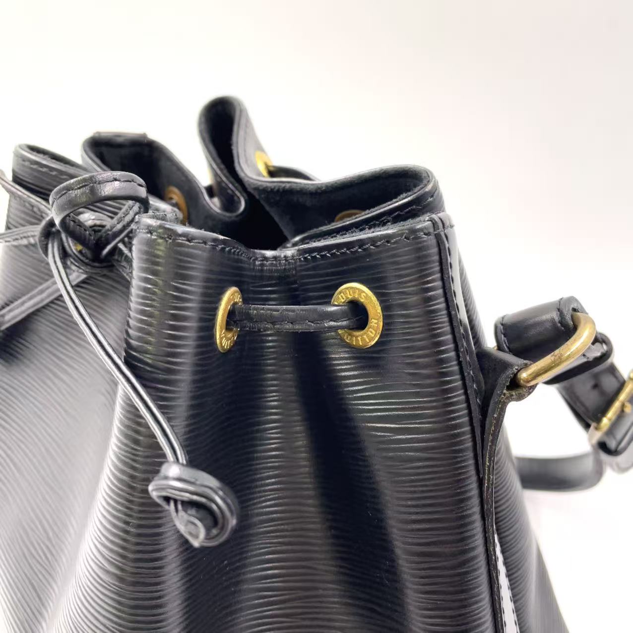 LOUIS VUITON Petit Noe Epi Noir Shoulder bag