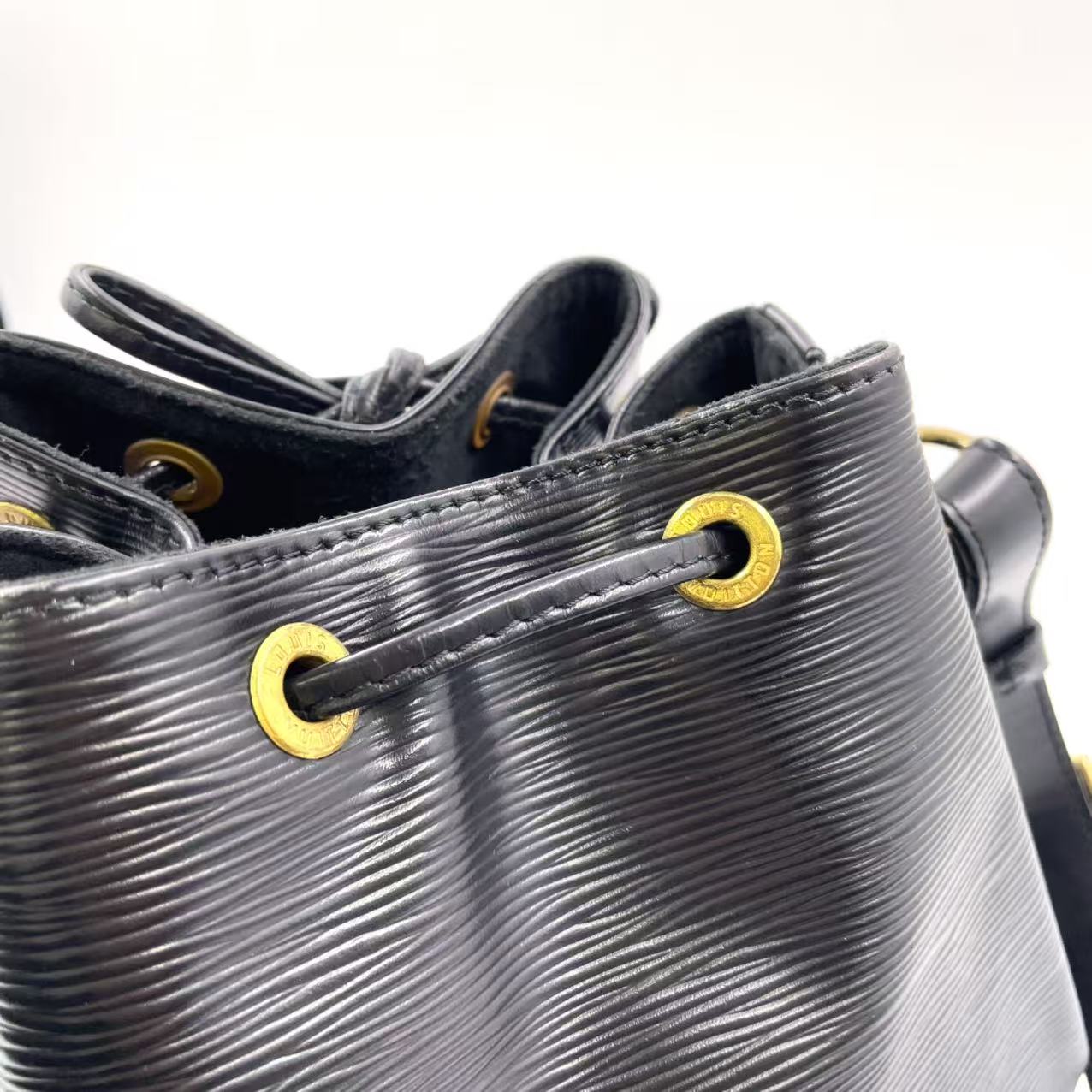 LOUIS VUITON Petit Noe Epi Noir Shoulder bag