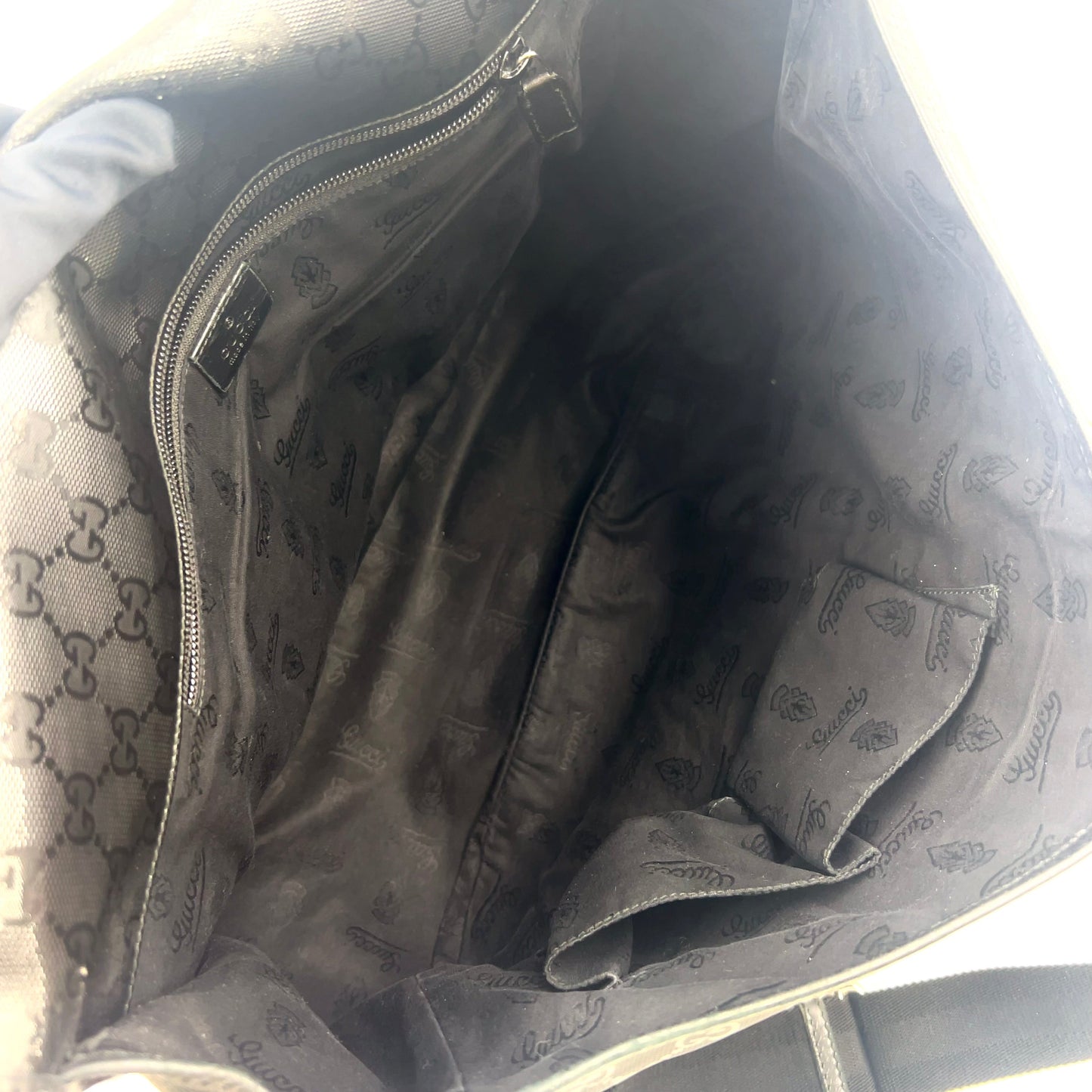 GUCCI GG Imprimé Shoulder Bag noir cuir