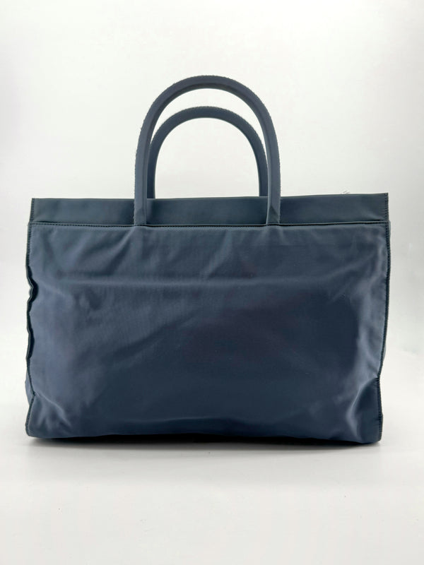 PRADA — vue 2